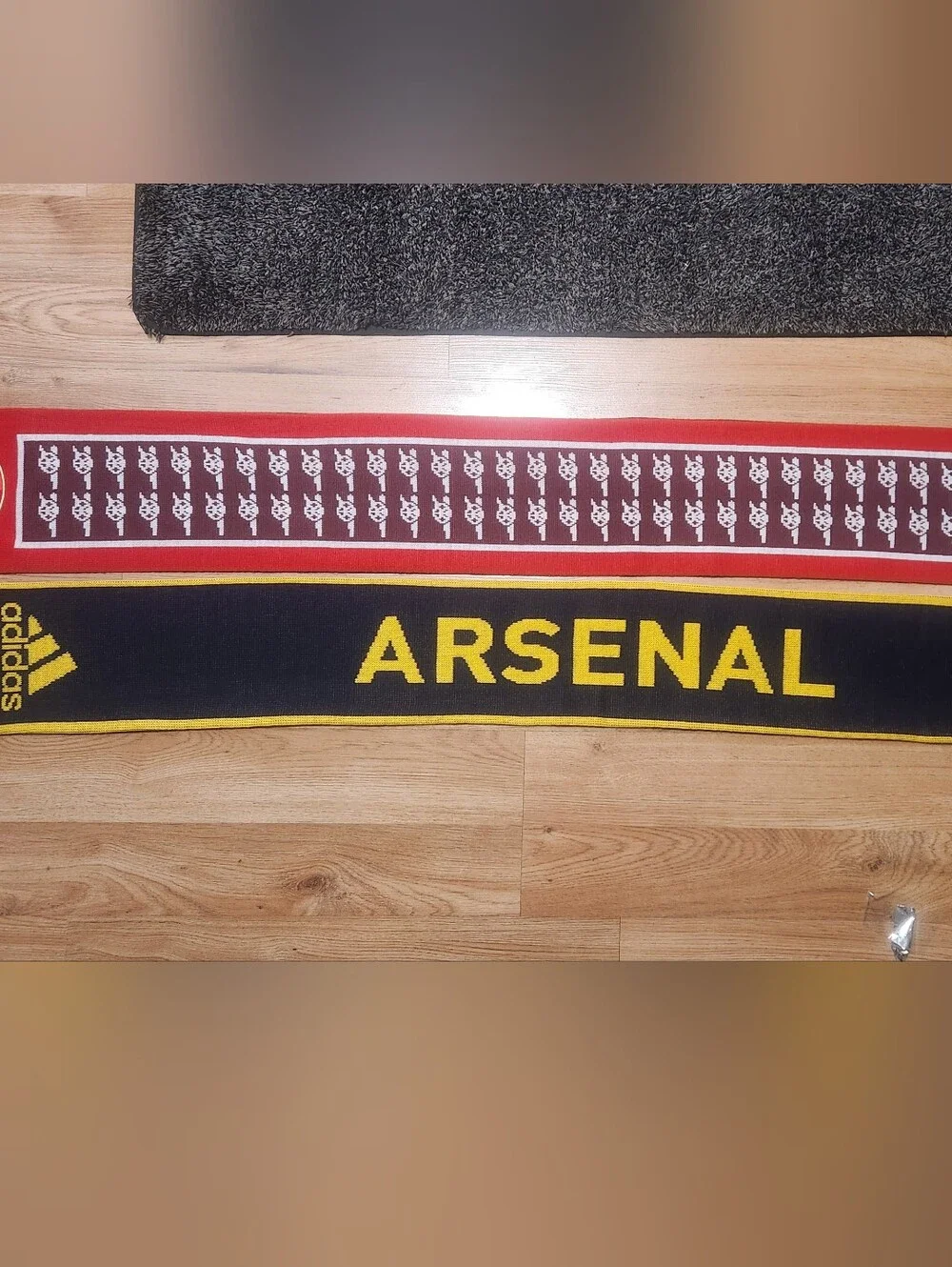 2 Arsenal Scarves Soccer Football Scarf Lot